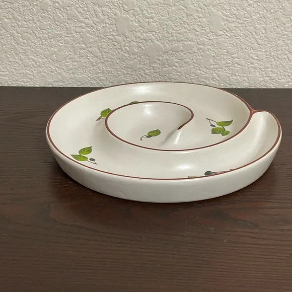 Vintage Shonfeld’s ceramic olive/appetizer dish - Picture 6 of 10